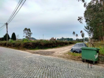 Terreno para Venda em Guilhabreu