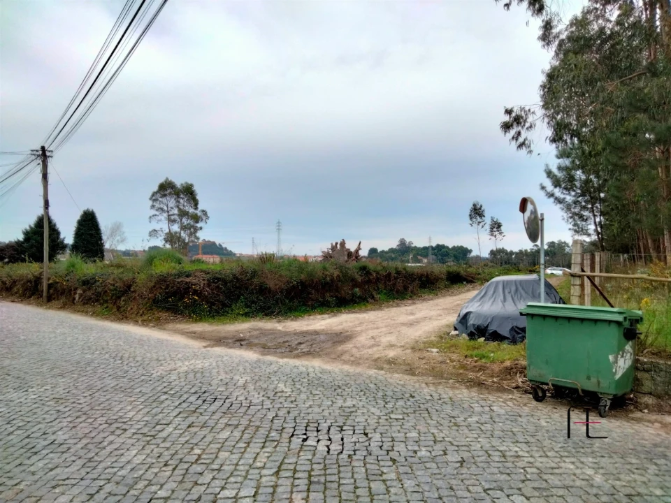 Terreno para Venda em Guilhabreu Foto 1