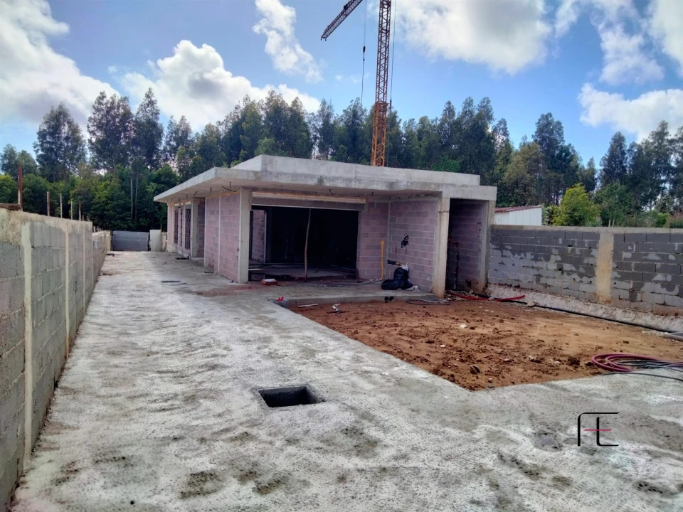 Moradia T3 para Venda em Mozelos Foto 6