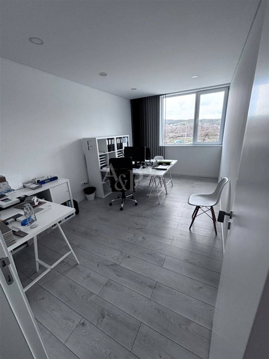 Armazém para Venda em Bodiosa Foto 3