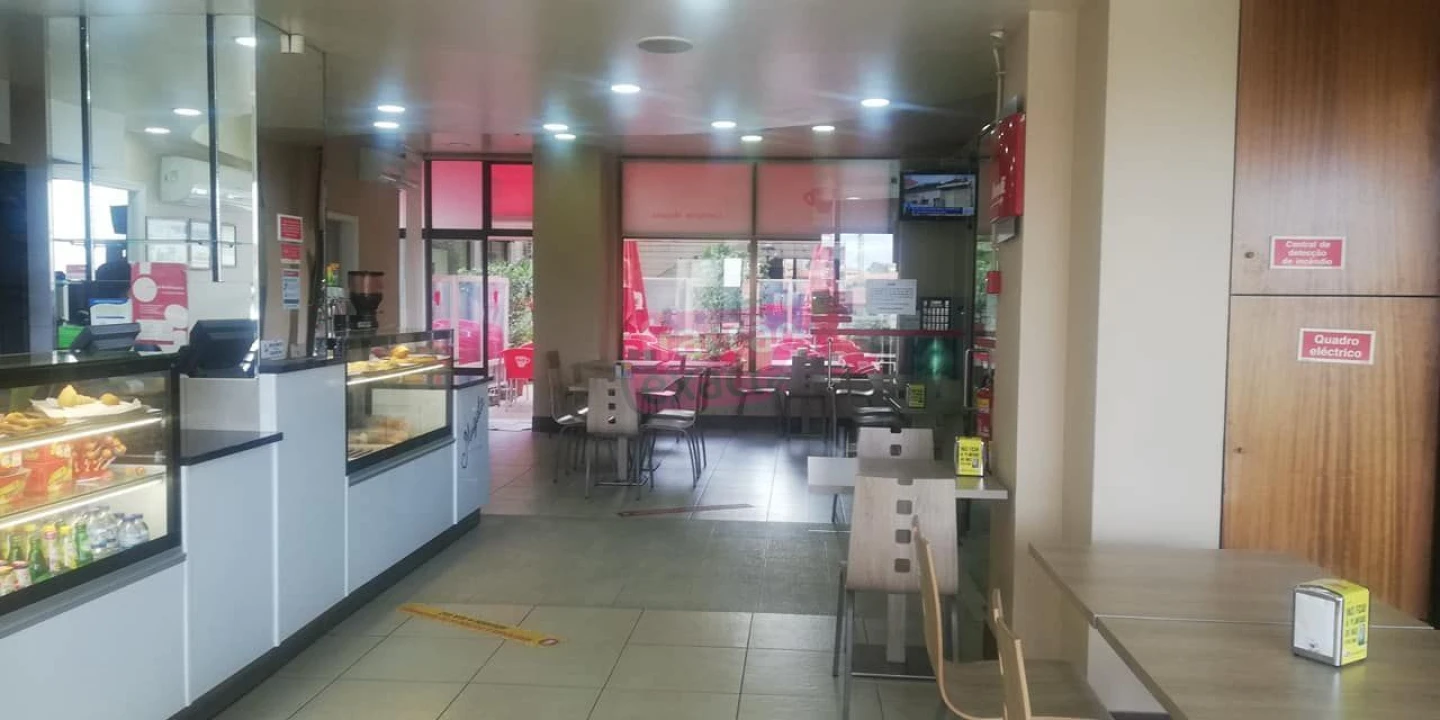 Negócio para Venda em Mafamude e Vilar do Paraíso Foto 1