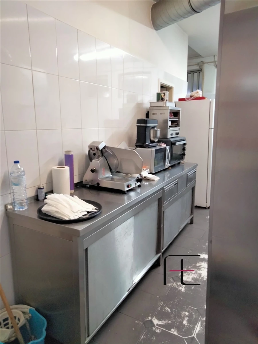 Negócio para Arrendamento em São Mamede de Infesta e Senhora da Hora Foto 14