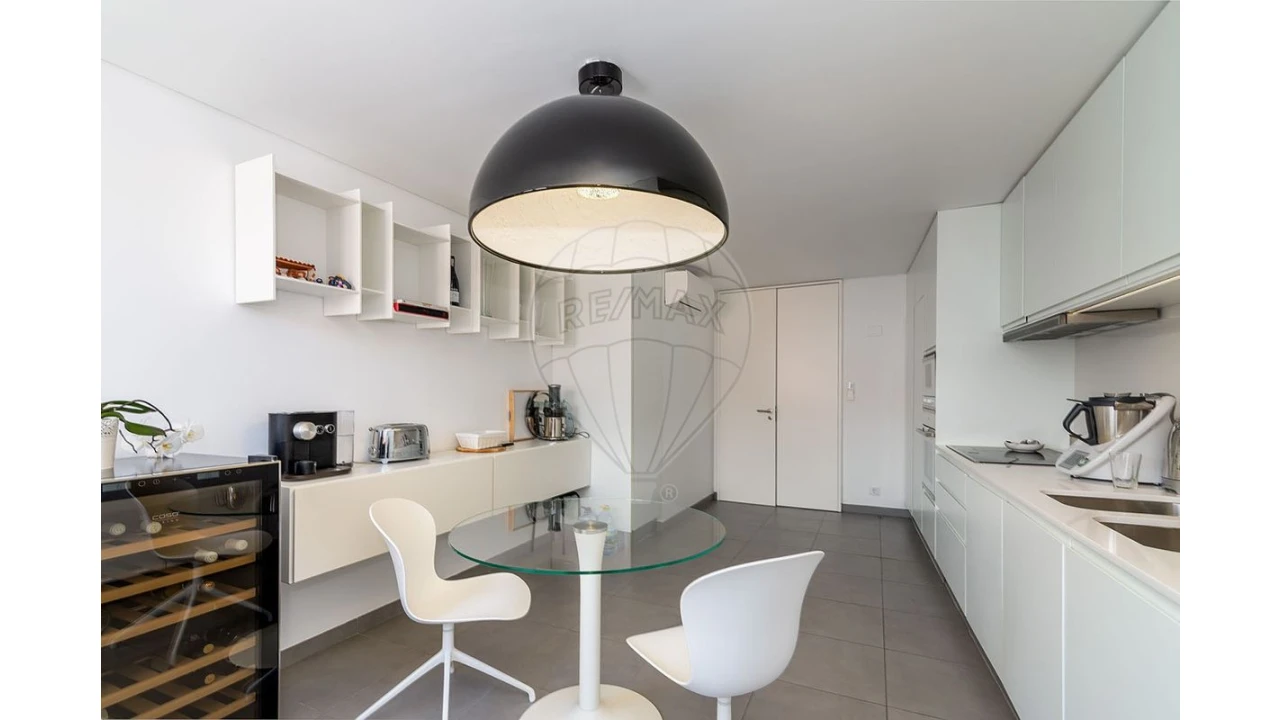 Apartamento T4 para Venda em Arroios Foto 12
