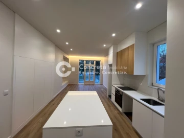 Apartamento T2 para Venda em Braga (Maximinos, Sé e Cividade)