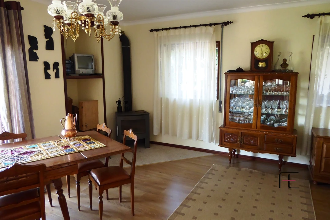 Moradia T7 para Venda em Arnoia Foto 8