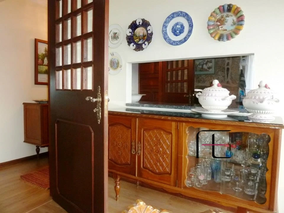 Moradia T7 para Venda em Arnoia Foto 4