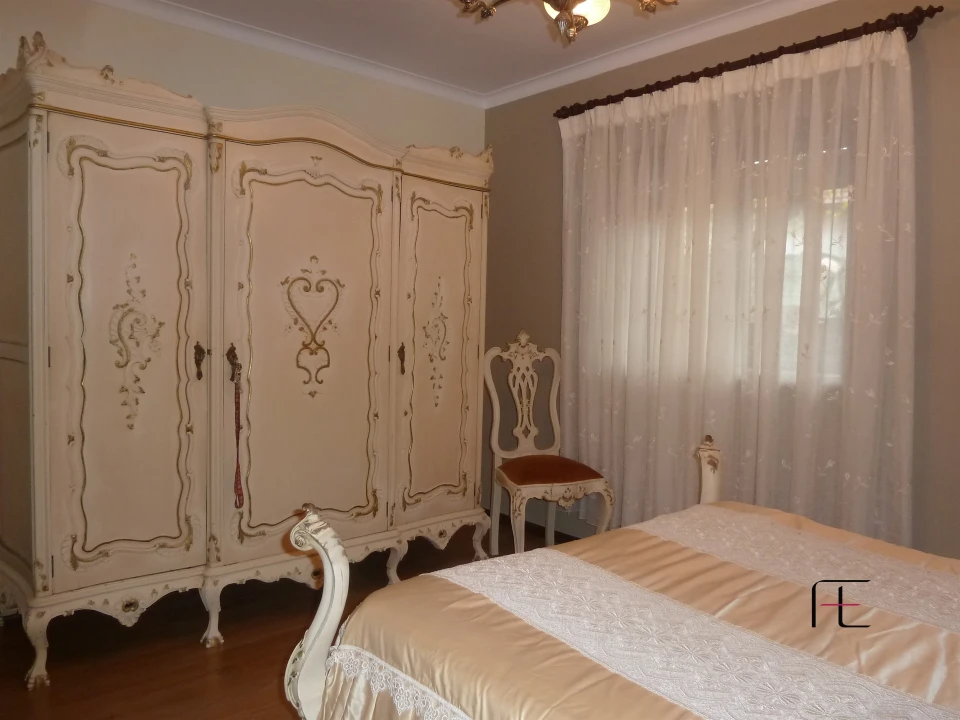 Moradia T7 para Venda em Arnoia Foto 13