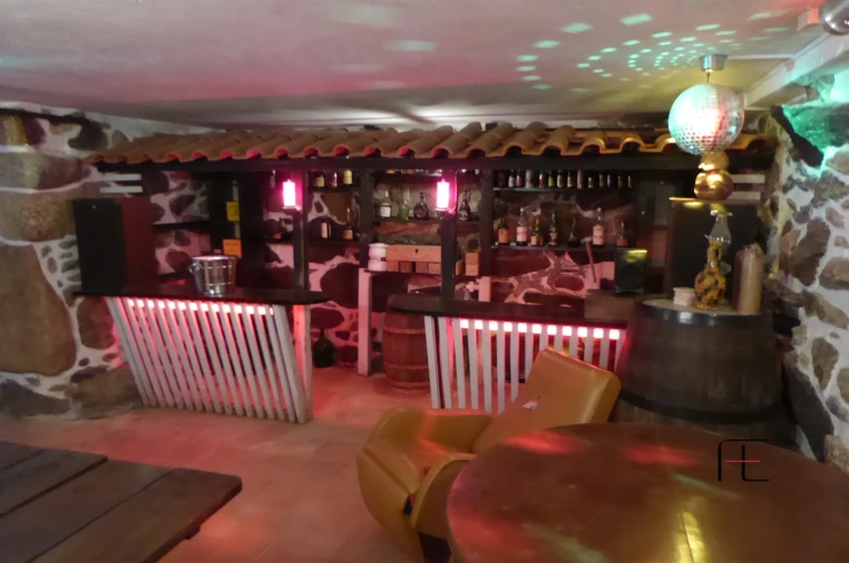 Moradia T7 para Venda em Arnoia Foto 47