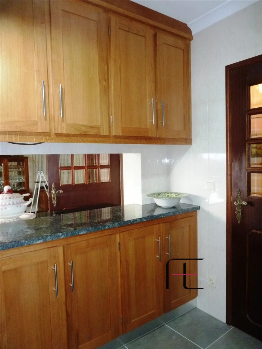 Moradia T7 para Venda em Arnoia Foto 2