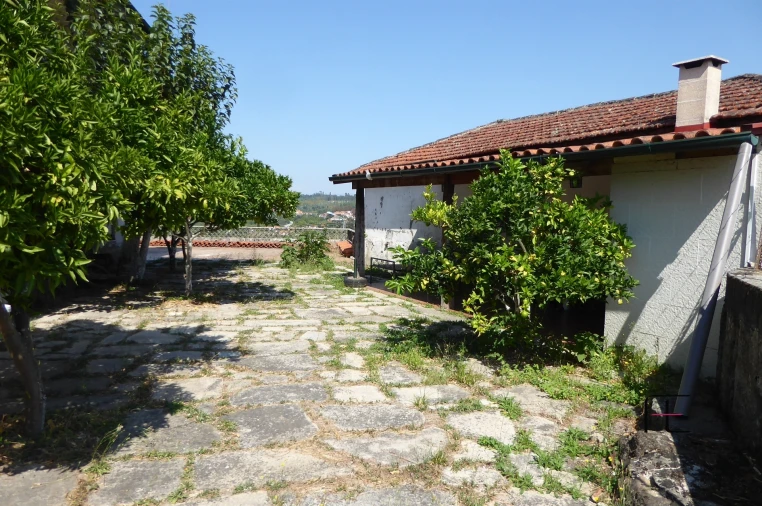 Moradia T7 para Venda em Arnoia Foto 34