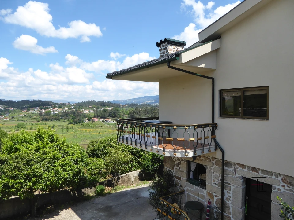 Moradia T7 para Venda em Arnoia Foto 82