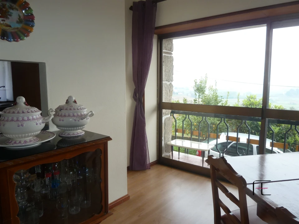 Moradia T7 para Venda em Arnoia Foto 15