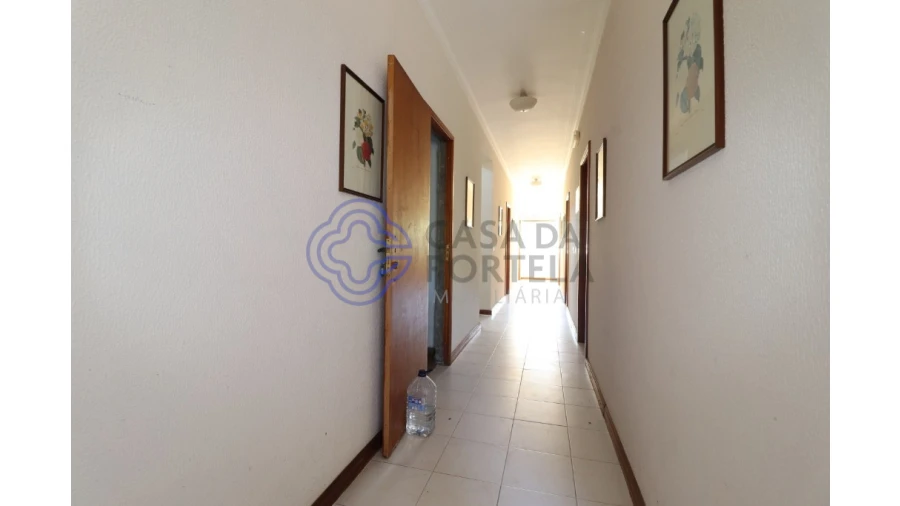 Prédio para Venda em Caldelas, Sequeiros e Paranhos Foto 30