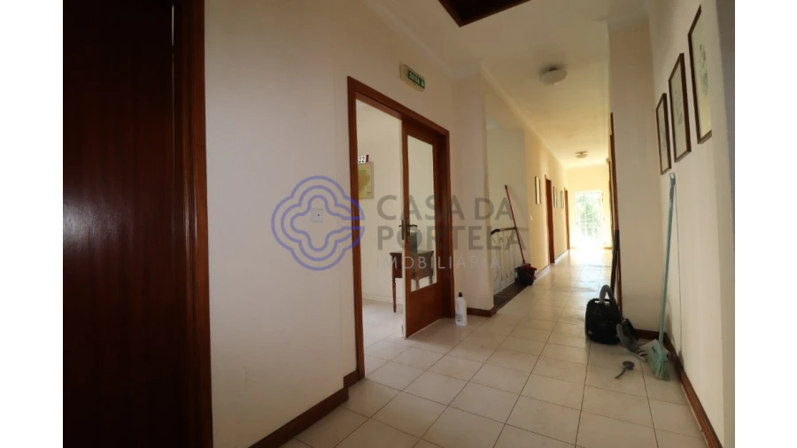 Prédio para Venda em Caldelas, Sequeiros e Paranhos Foto 6