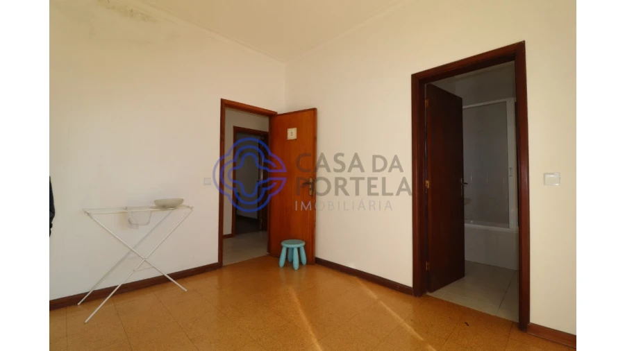 Prédio para Venda em Caldelas, Sequeiros e Paranhos Foto 13