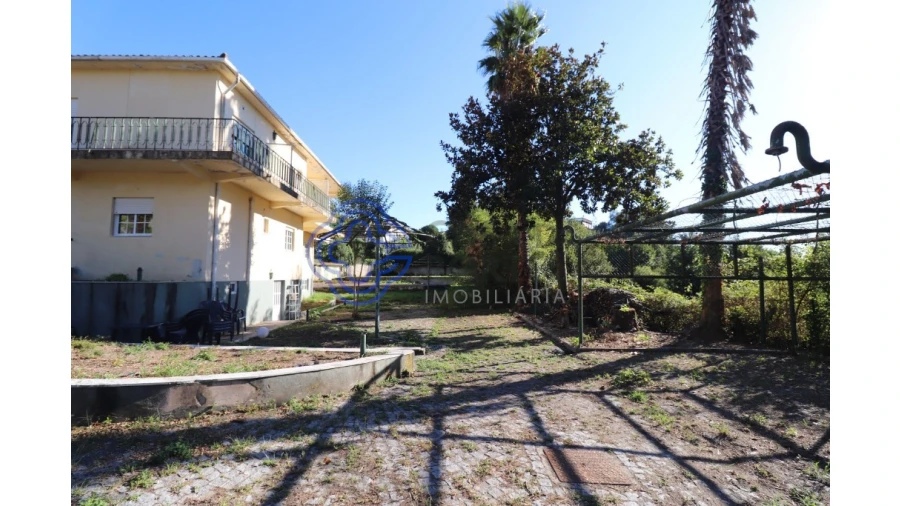 Prédio para Venda em Caldelas, Sequeiros e Paranhos Foto 33