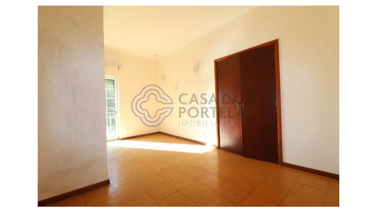 Prédio para Venda em Caldelas, Sequeiros e Paranhos Foto 9