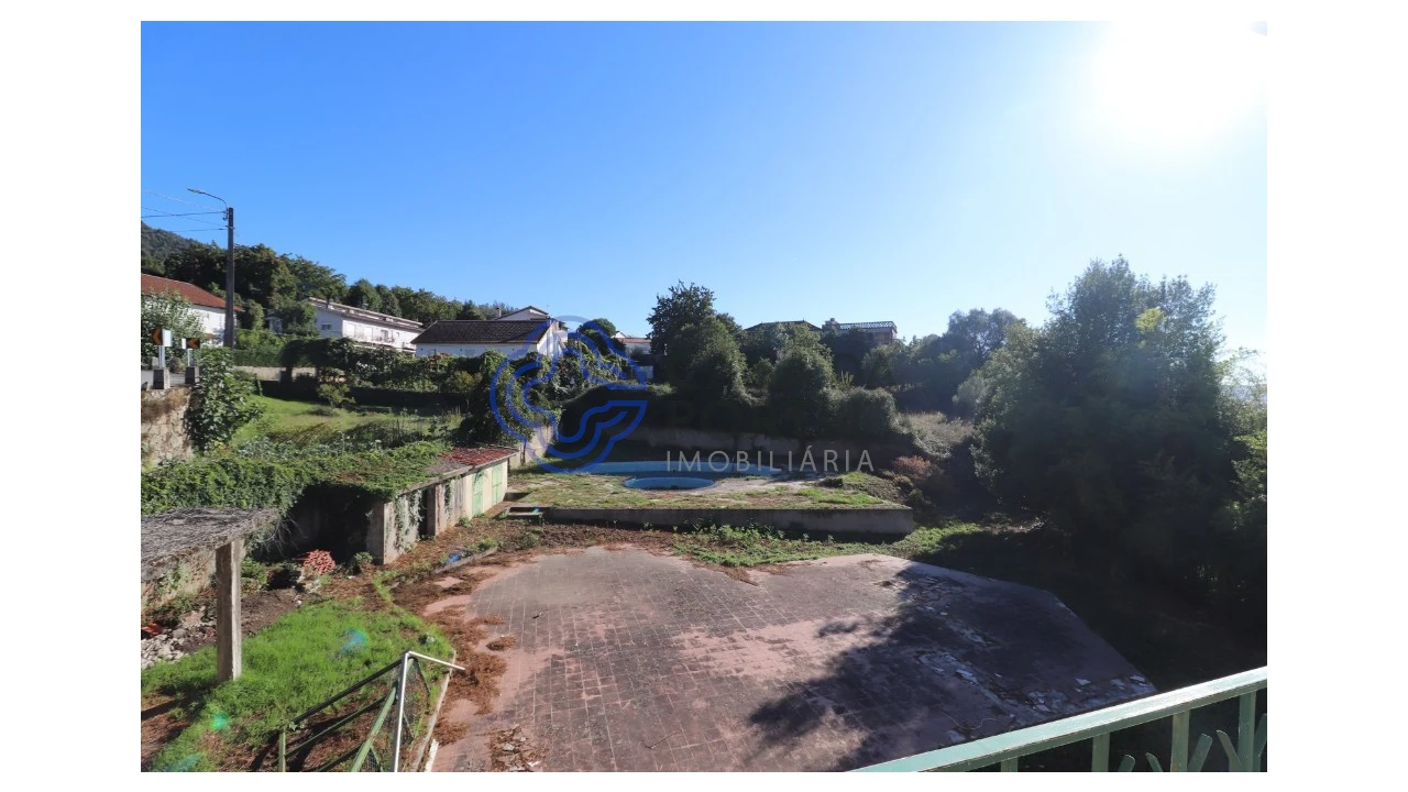 Prédio para Venda em Caldelas, Sequeiros e Paranhos Foto 24