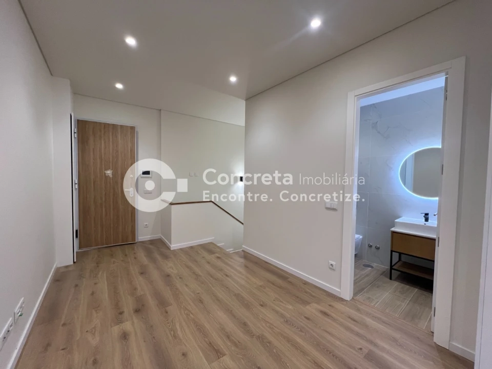 Apartamento T1 para Venda em Braga (Maximinos, Sé e Cividade) Foto 2
