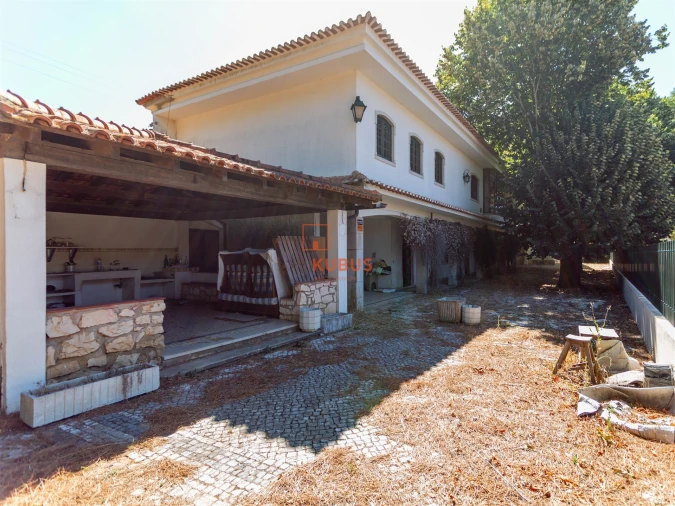 Moradia T4 para Venda em Minde Foto 1