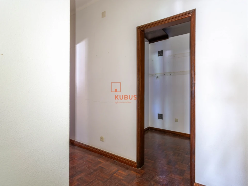 Moradia T4 para Venda em Minde Foto 27