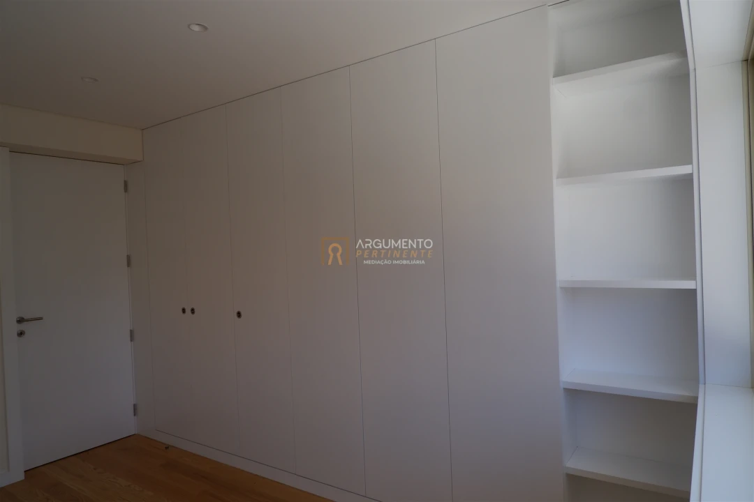 Apartamento T3 para Venda em Lordelo do Ouro e Massarelos Foto 12