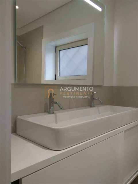 Apartamento T3 para Venda em Lordelo do Ouro e Massarelos