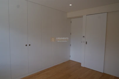 Apartamento T3 para Venda em Lordelo do Ouro e Massarelos