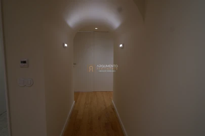 Apartamento T3 para Venda em Lordelo do Ouro e Massarelos