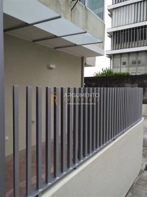 Apartamento T3 para Venda em Lordelo do Ouro e Massarelos