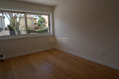 Apartamento T3 para Venda em Lordelo do Ouro e Massarelos