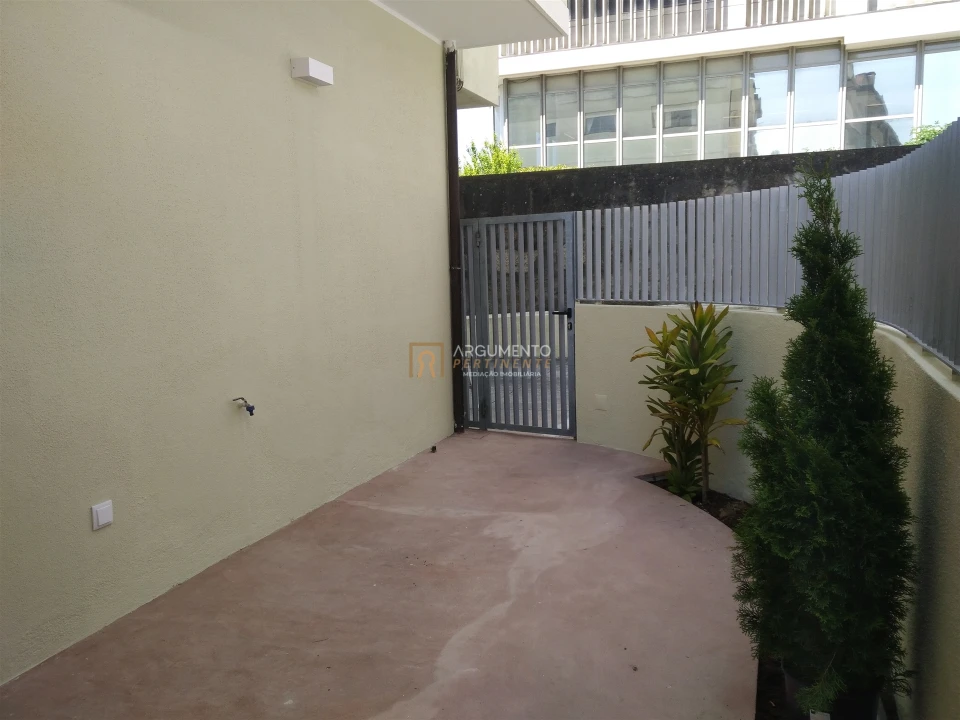 Apartamento T3 para Venda em Lordelo do Ouro e Massarelos Foto 35