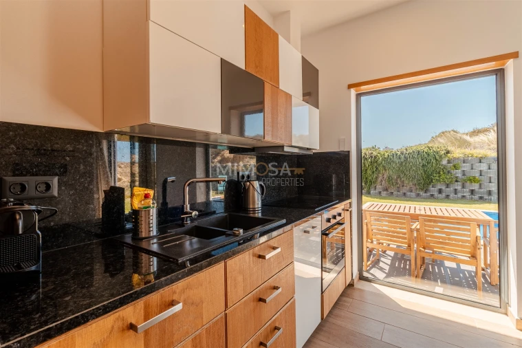 Moradia T3 para Venda em Bordeira Foto 12