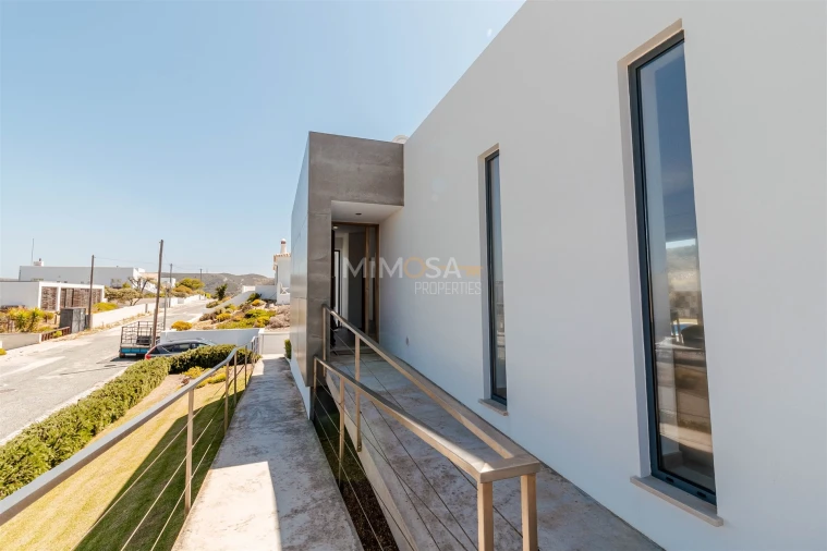 Moradia T3 para Venda em Bordeira Foto 24