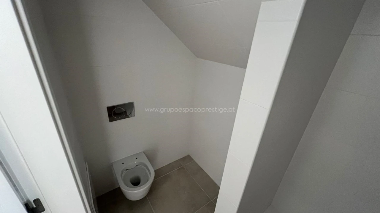 Apartamento T4 para Venda em Tavira (Santa Maria e Santiago) Foto 18
