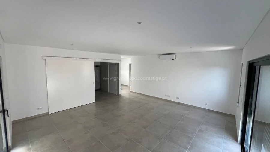 Apartamento T4 para Venda em Tavira (Santa Maria e Santiago) Foto 28