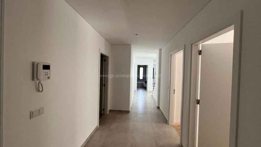 Apartamento T4 para Venda em Tavira (Santa Maria e Santiago) Foto 4