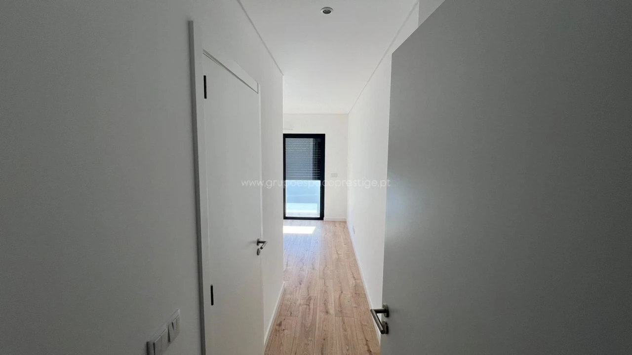 Apartamento T4 para Venda em Tavira (Santa Maria e Santiago) Foto 16