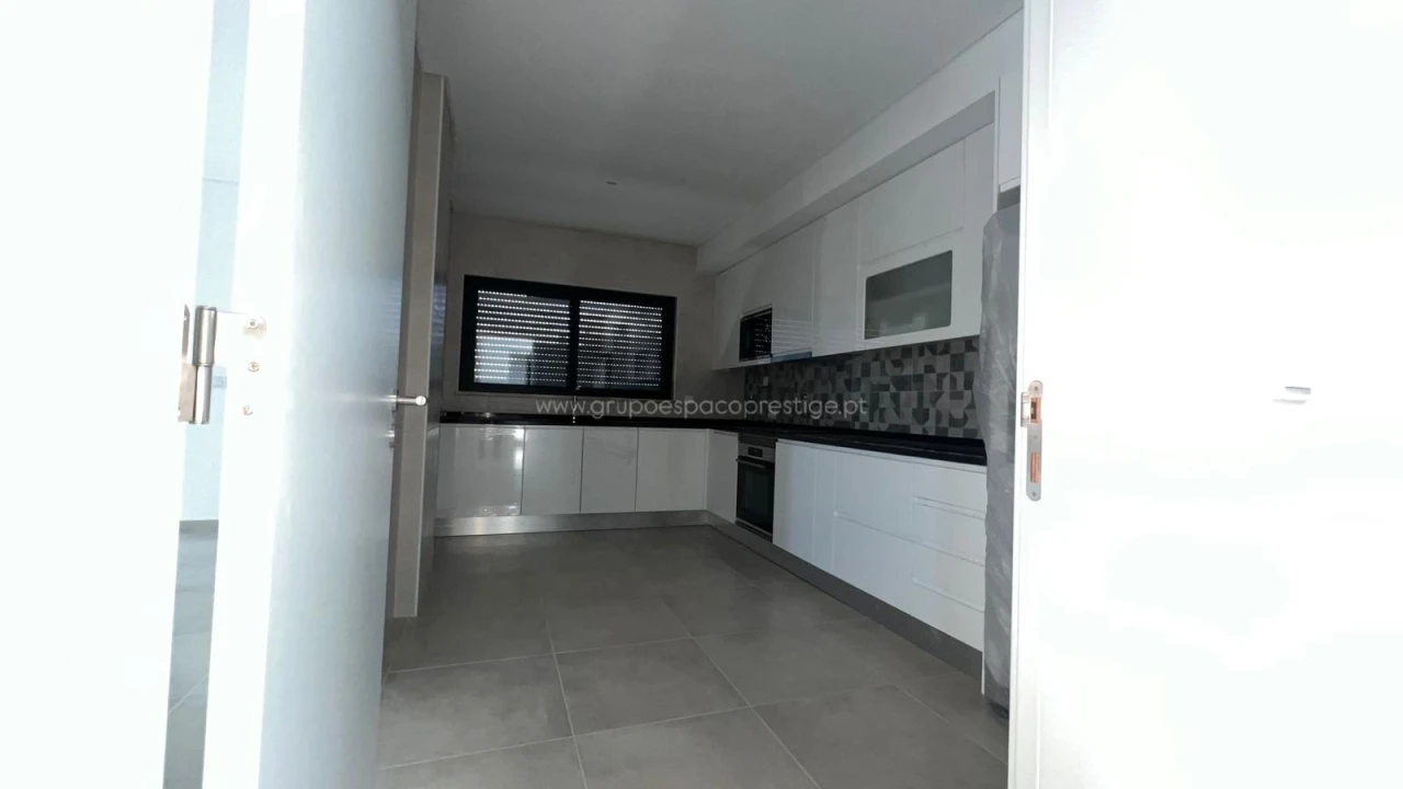 Apartamento T4 para Venda em Tavira (Santa Maria e Santiago) Foto 33