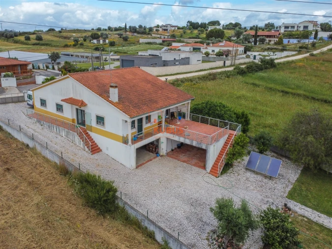 Moradia T3 para Venda em Brogueira, Parceiros de Igreja e Alcorochel Foto 44