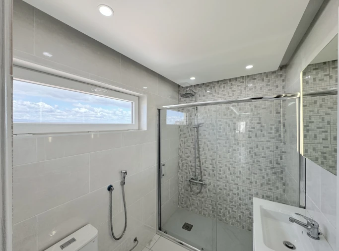 Apartamento T2 para Venda em Portimão Foto 16