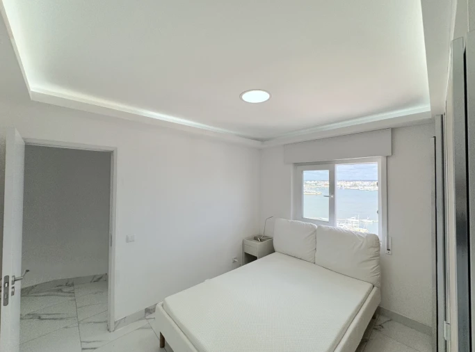 Apartamento T2 para Venda em Portimão Foto 12