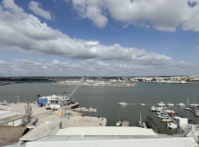 Apartamento T2 para Venda em Portimão Foto 3