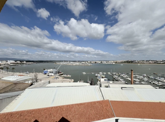 Apartamento T2 para Venda em Portimão Foto 6