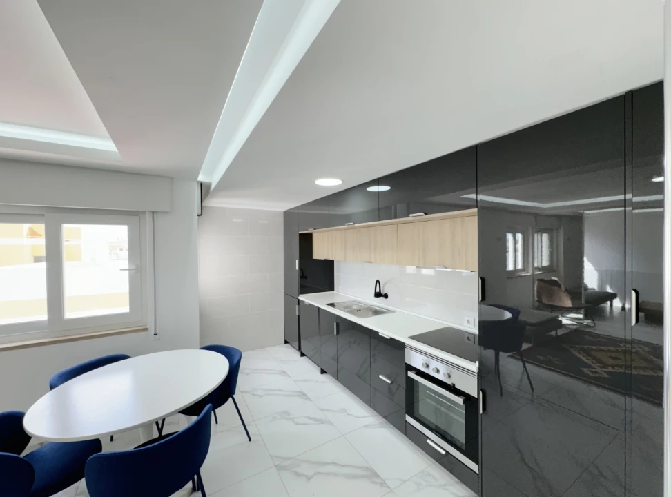 Apartamento T2 para Venda em Portimão Foto 4