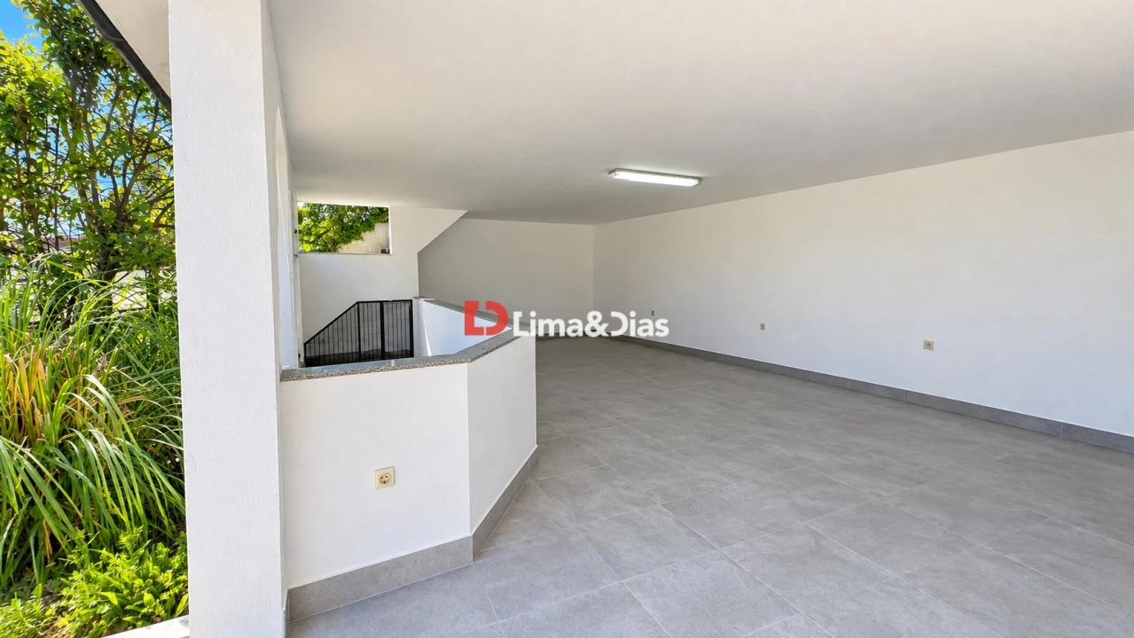 Moradia T6 para Venda em Gondomar (São Cosme), Valbom e Jovim Foto 10
