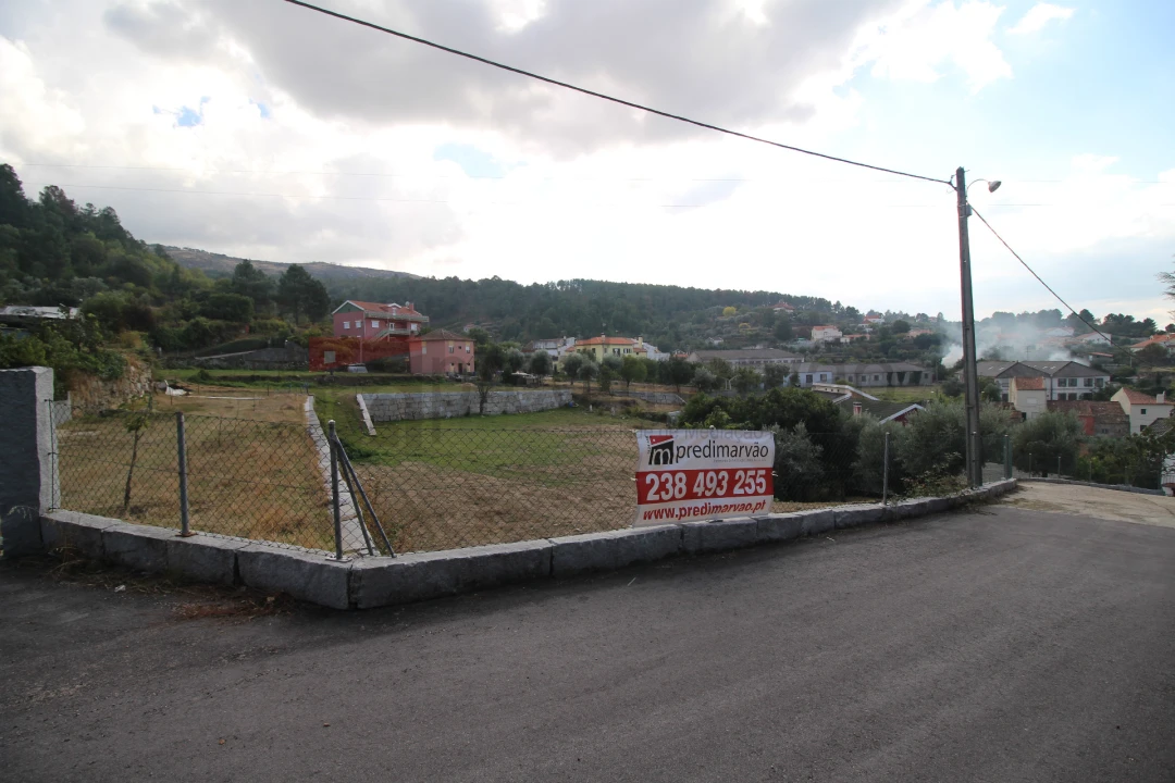 Terreno para Venda em São Paio Foto 3
