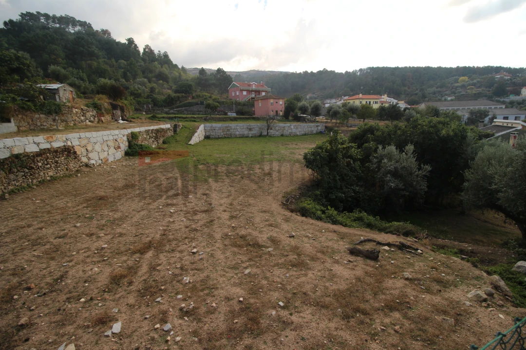 Terreno para Venda em São Paio Foto 6