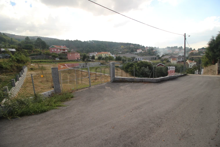 Terreno para Venda em São Paio Foto 4