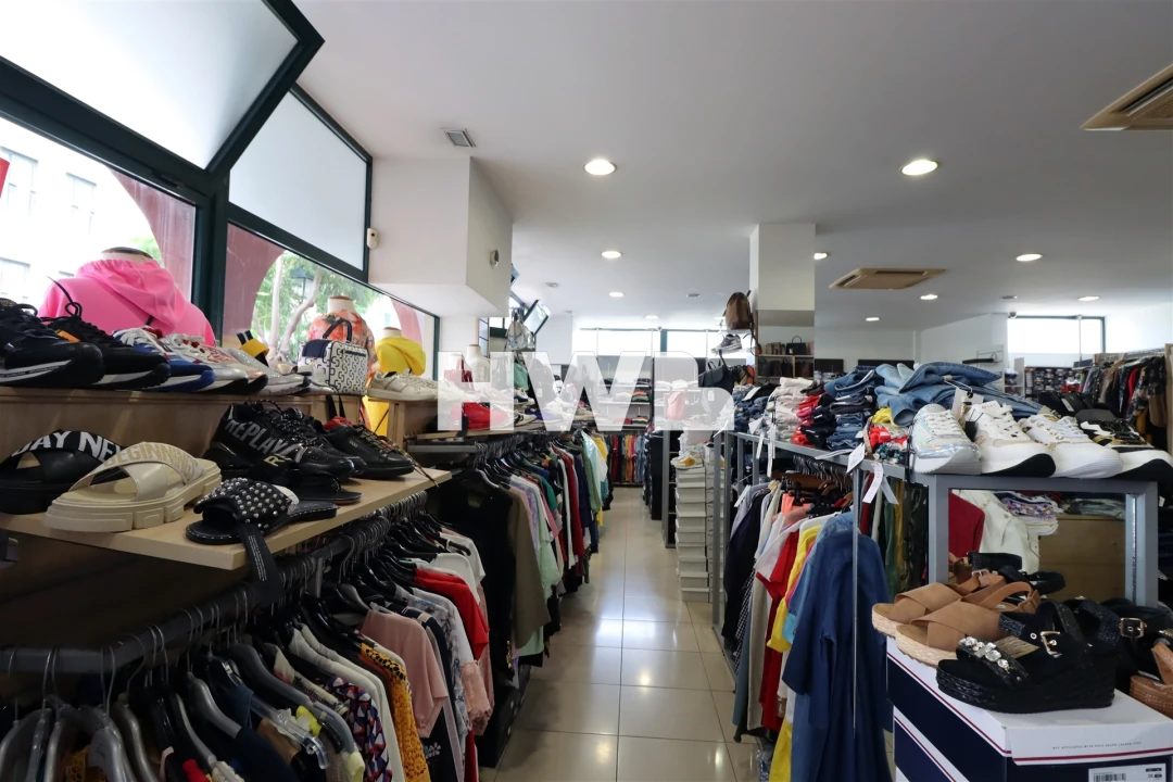 Loja para Venda em Machico Foto 8